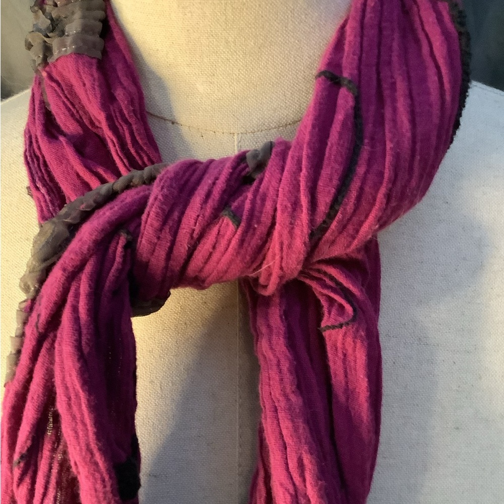 Elegant Magenta and Gray Scarf